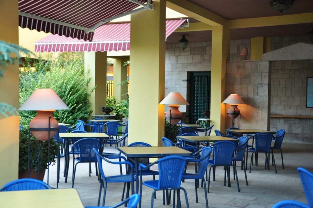 Palm Court Suites Ayvalik Exterior photo
